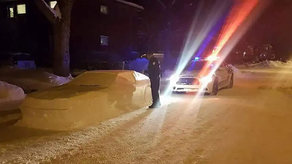 Man Tricks PoliceWith A Car Made Of SnowAnd Gets A Parking Ticket